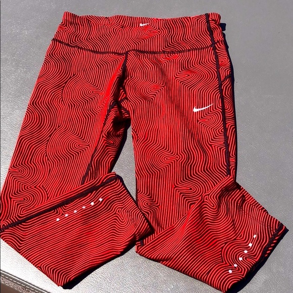 Nike Pants - Nike dry fit cropped leggings